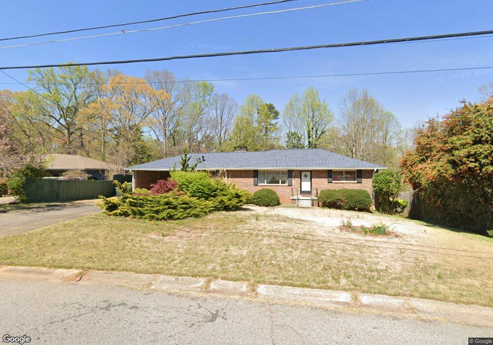 678 Walnut Cir SW, Marietta, GA 30060 - photo 1