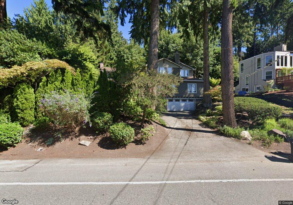 5812 W Mercer Way, Mercer Island, WA 98040 - photo 1