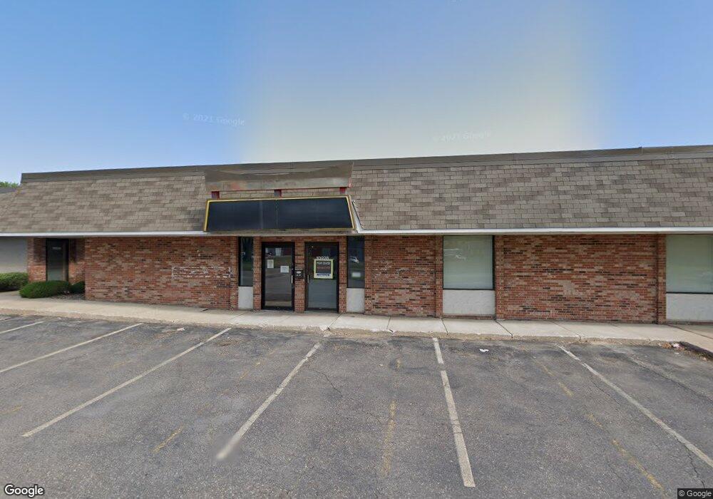 10928 Greenbrier Rd, Hopkins, MN 55305 - photo 1