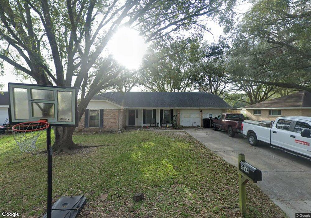 3718 Chadwick Dr, Alvin, TX 77511 - photo 1