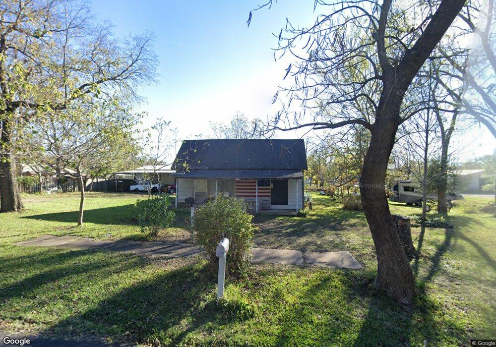 1005 W Clayton St, Hugo, OK 74743 - photo 1