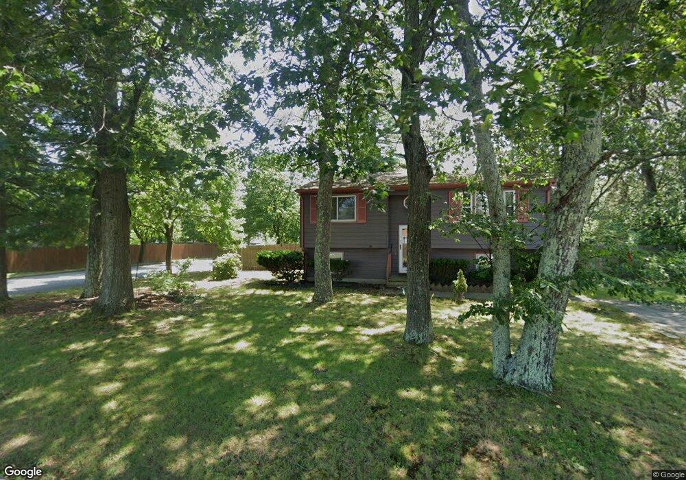 1041 Cedar Swamp Rd, Warwick, RI 02889 - photo 1