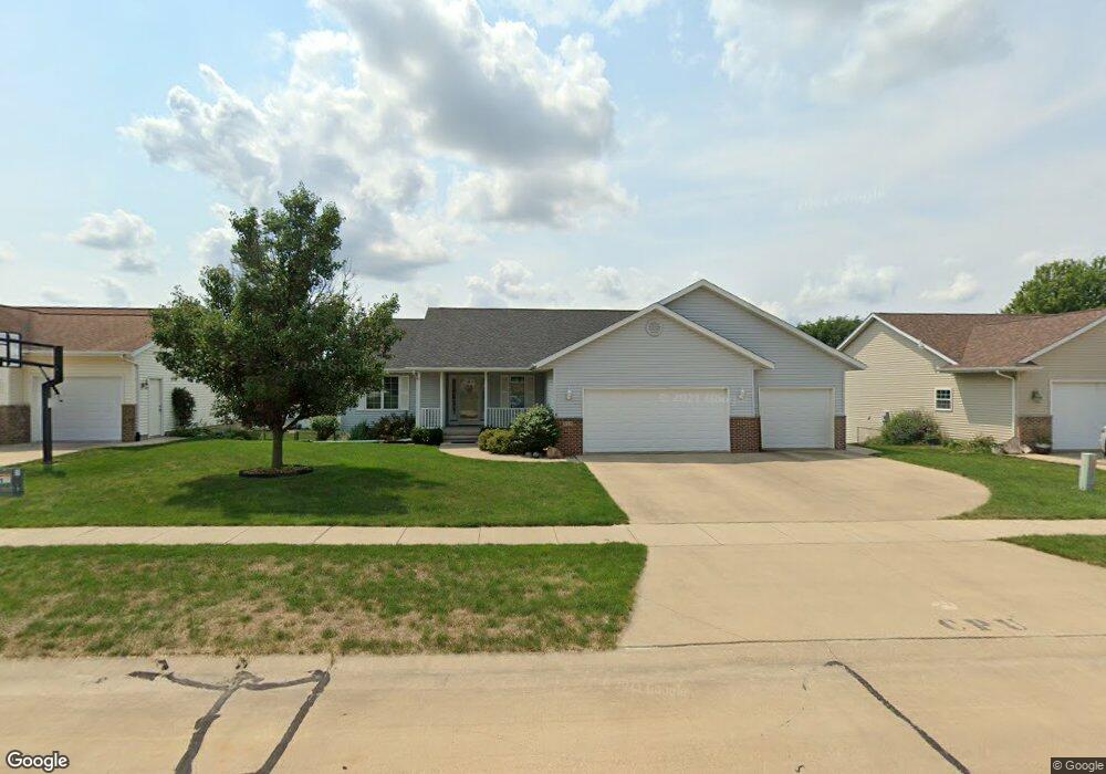 323 E Terrace Dr, Center Point, IA 52213 - photo 1