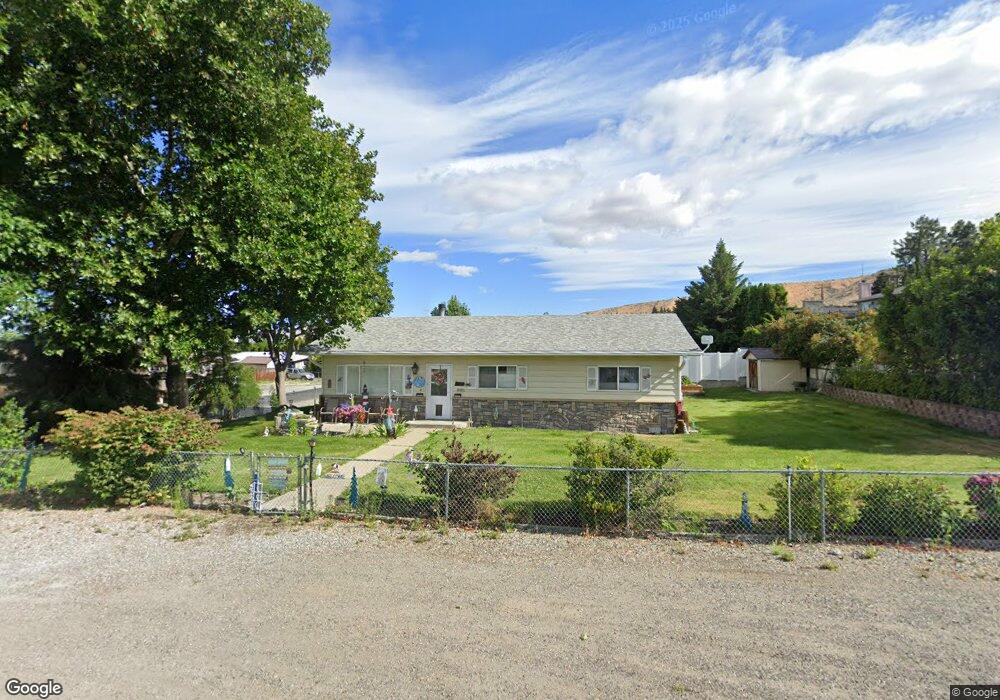 1107 9th St NE, East Wenatchee, WA 98802 - photo 1