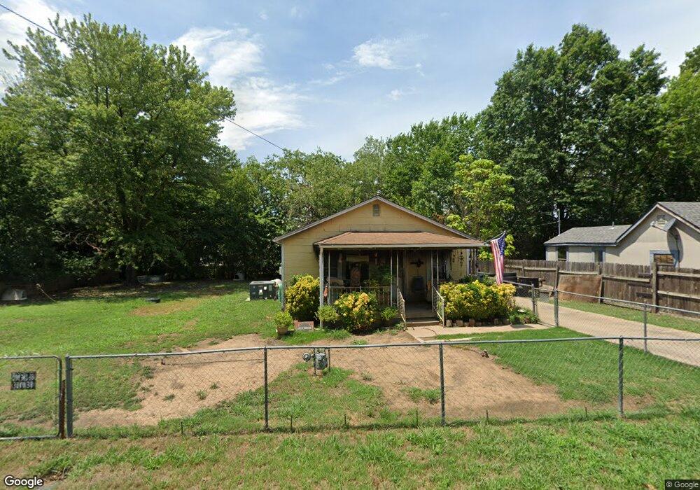 603 S Maryland Ave, Claremore, OK 74017 - photo 1