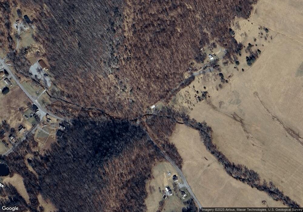 13512 Cross Creek Dr, Clear Spring, MD 21722 - photo 1