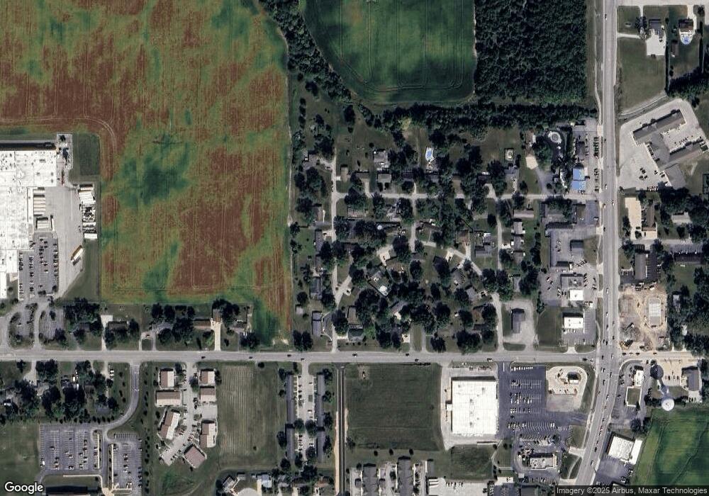 325 Toll Cir, Bluffton, IN 46714 - photo 1