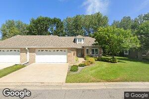 1207 Silverthorn Ct, Saint Paul, MN 55126