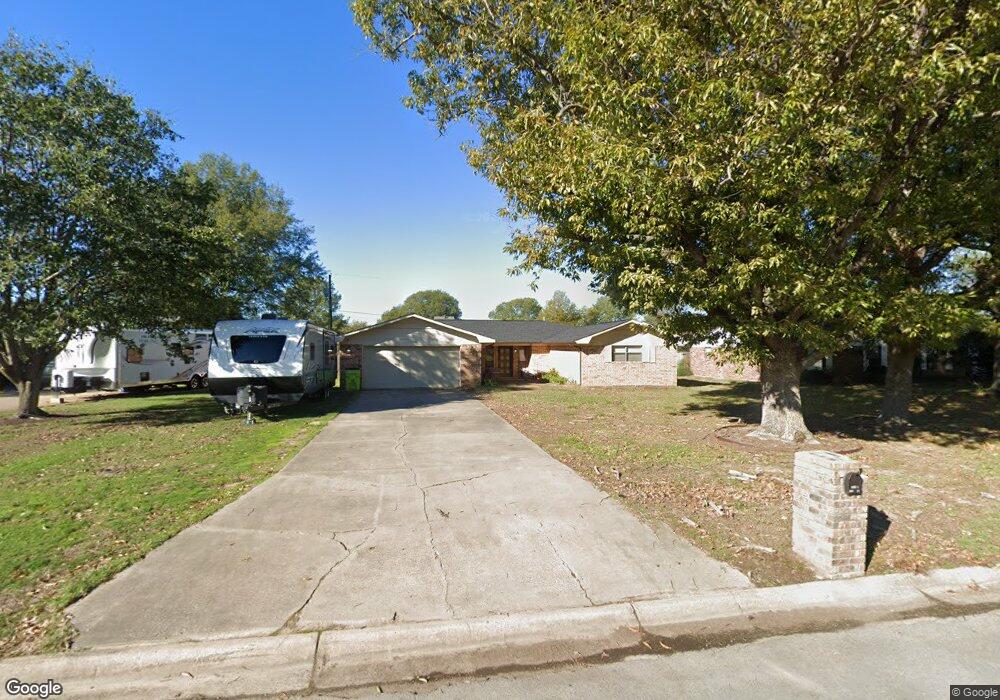 1906 S Oak St, Stuttgart, AR 72160 - photo 1