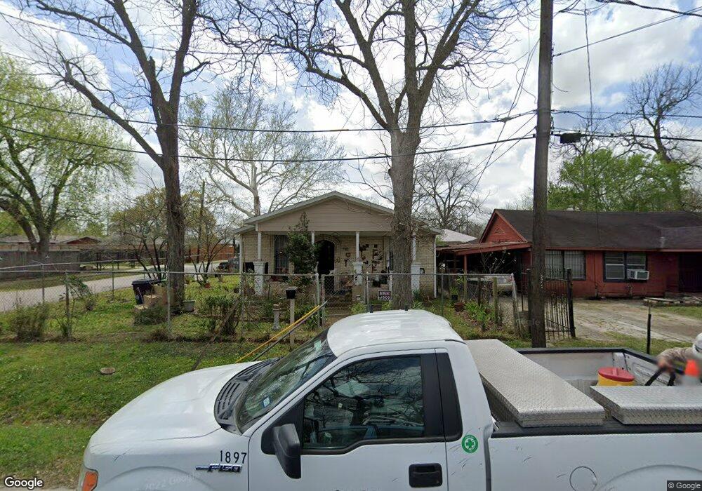 4056 Jewel St, Houston, TX 77026 - photo 1