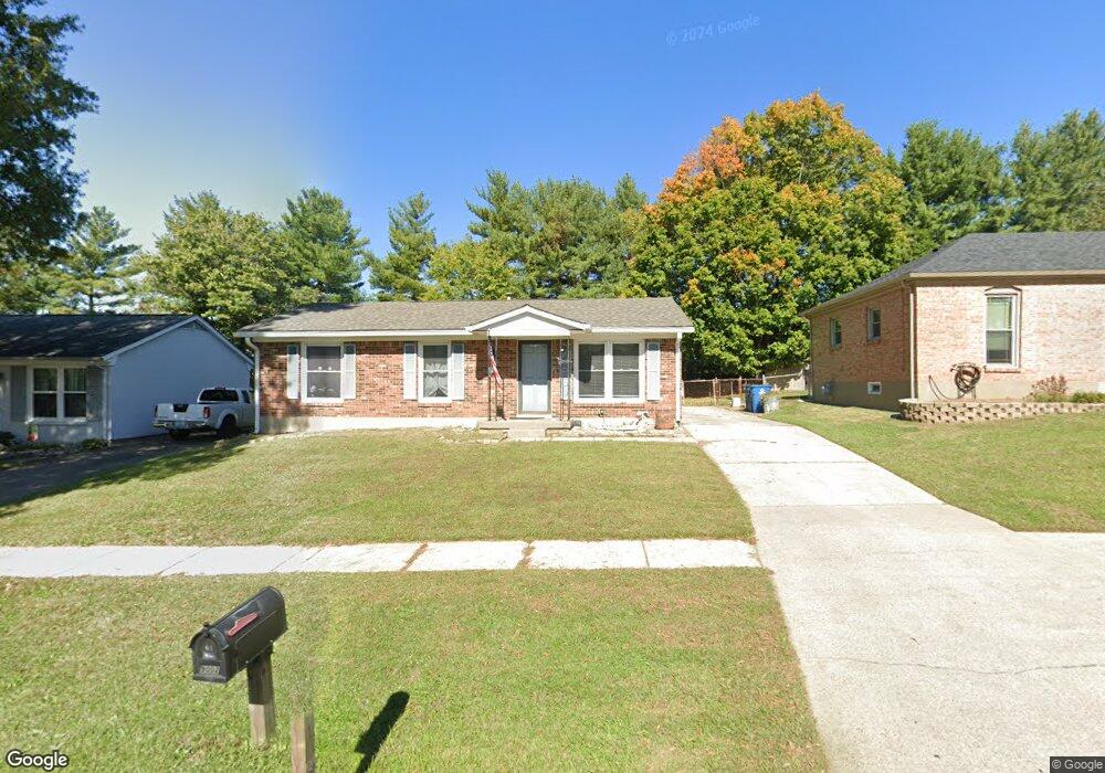 9002 Lantana Dr, Louisville, KY 40229 - photo 1