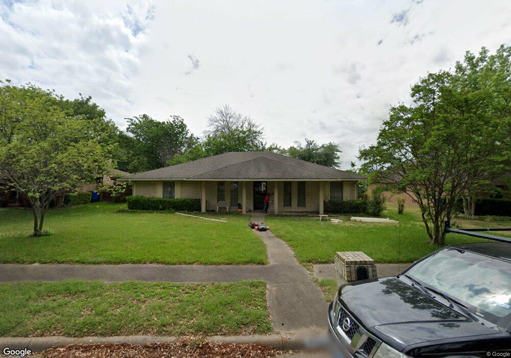 2302 William Cir, Ennis, TX 75119 - photo 1