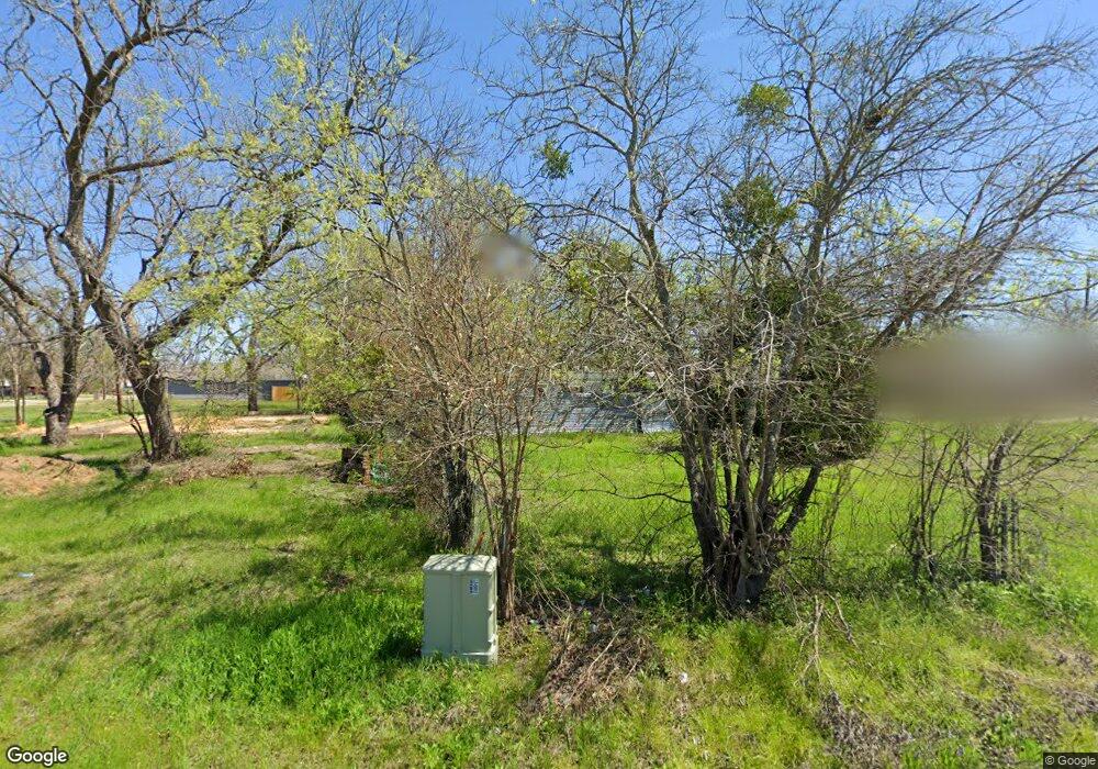 812 Colorado St, Cleburne, TX 76031 - photo 1