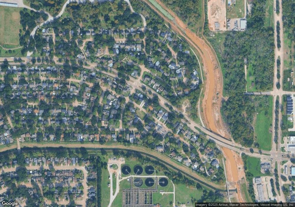 4822 Bayou Vista Dr, Houston, TX 77091 - photo 1