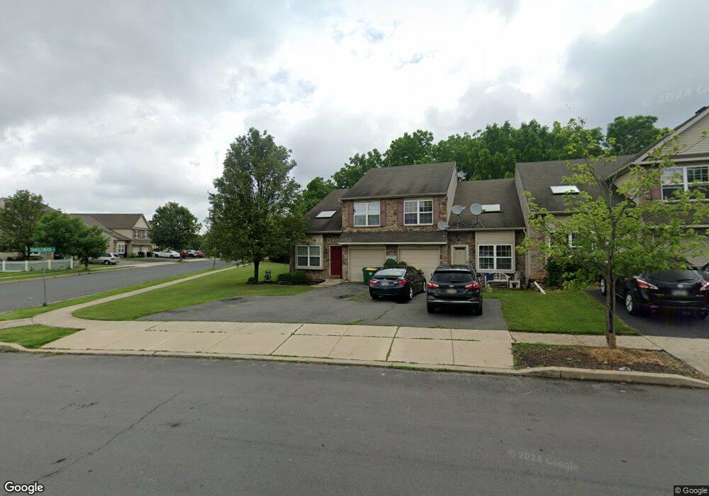1037 Timberidge Ln, Allentown, PA 18106 - photo 1