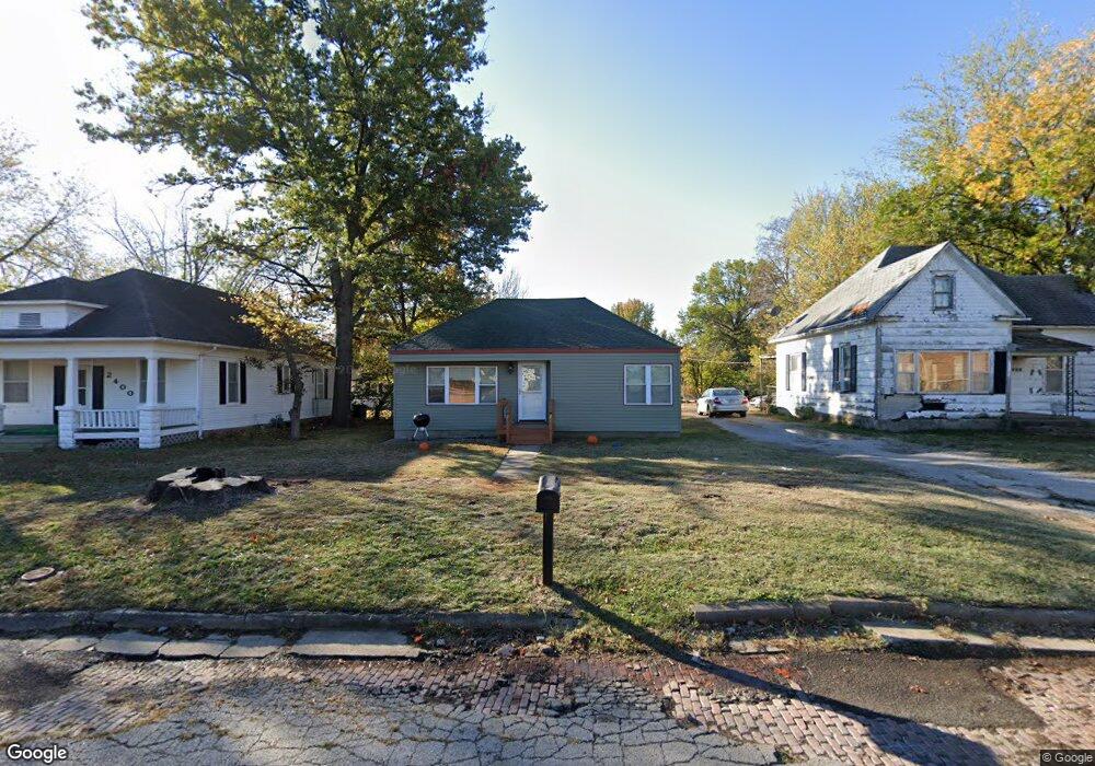 2406 Corning Ave, Parsons, KS 67357 - photo 1