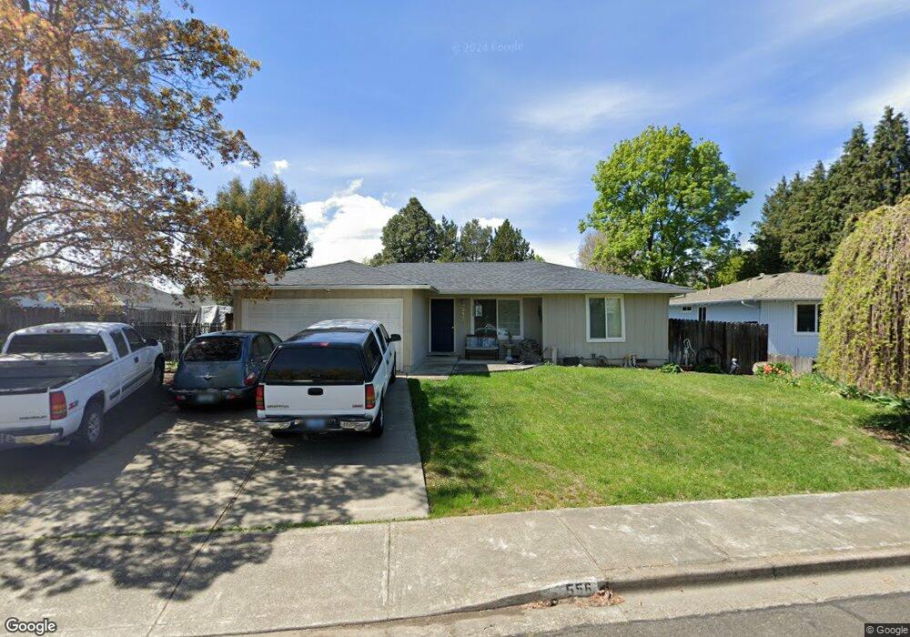 556 Glenn Way, Central Point, OR 97502 - photo 1