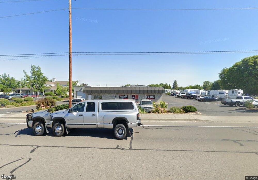 691 E Vilas Rd, Central Point, OR 97502 - photo 1