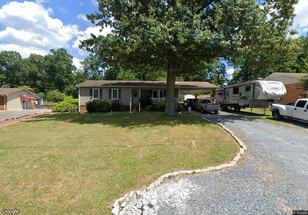 1605 Pepperidge Rd, Asheboro, NC 27205 - photo 1