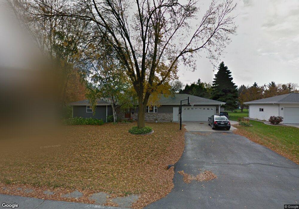 3317 W Sunset Ct, Appleton, WI 54914 - photo 1