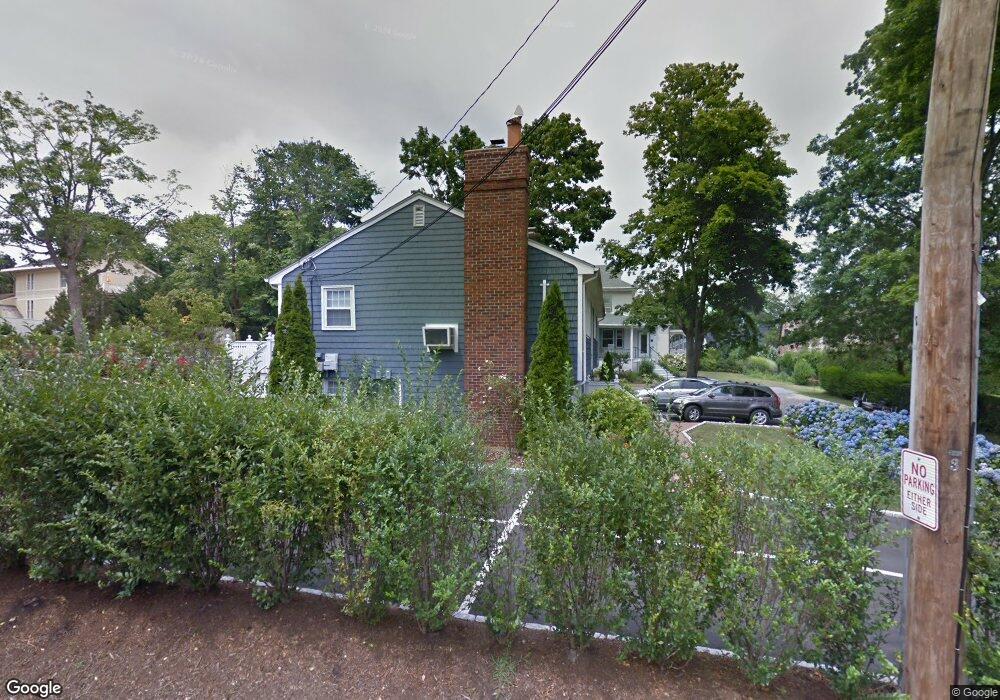 8 Seaview Ave, Newport, RI 02840 - photo 1