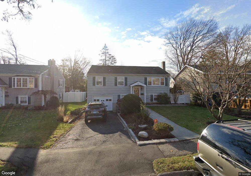 31 Olmstead Place, Norwalk, CT 06855 - photo 1