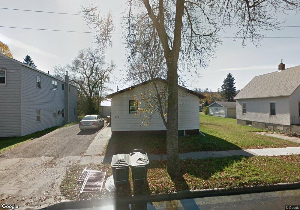 631 2nd St SW, Jamestown, ND 58401 - photo 1