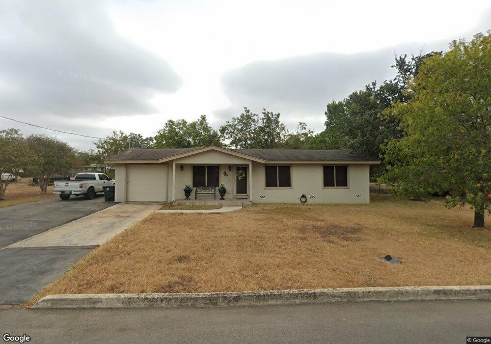 1376 Rivercrest Dr, New Braunfels, TX 78130 - photo 1