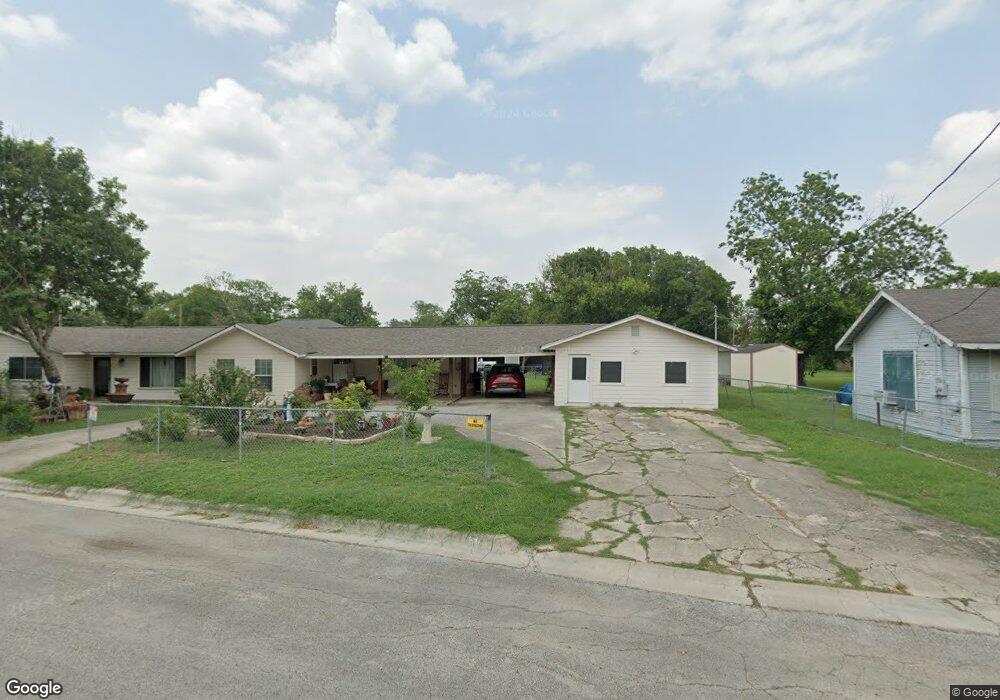 305 Juarez St, San Marcos, TX 78666 - photo 1