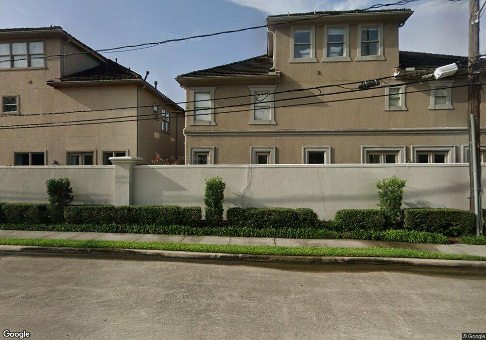 7727 N Hunters Creekway Dr, Houston, TX 77055 - photo 1