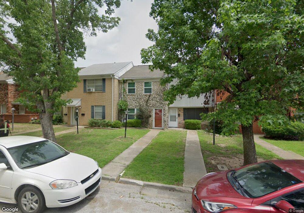 946 P St SW unit 11, Ardmore, OK 73401 - photo 1