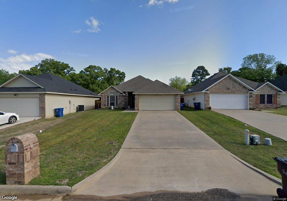 1221 Amsden Cir, Denison, TX 75020 - photo 1