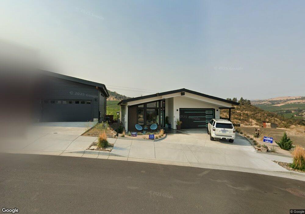 430 W 21st St, the Dalles, OR 97058 - photo 1