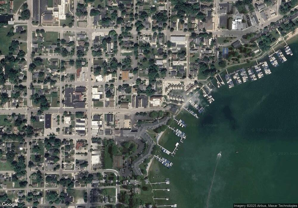 326 E Jefferson St, Culver, IN 46511 - photo 1