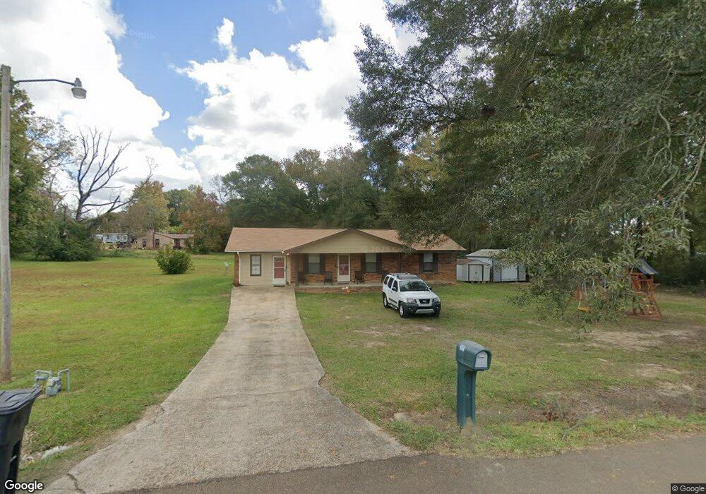 917 13th St, McComb, MS 39648 - photo 1