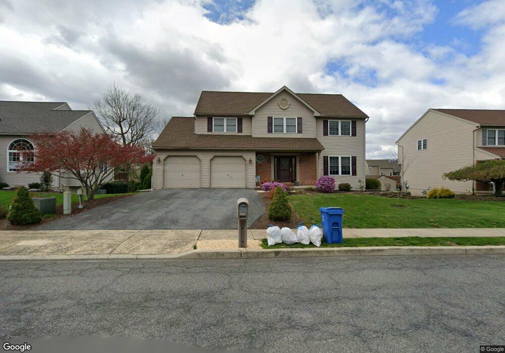 1020 Meadow Dr, Reading, PA 19605 - photo 1