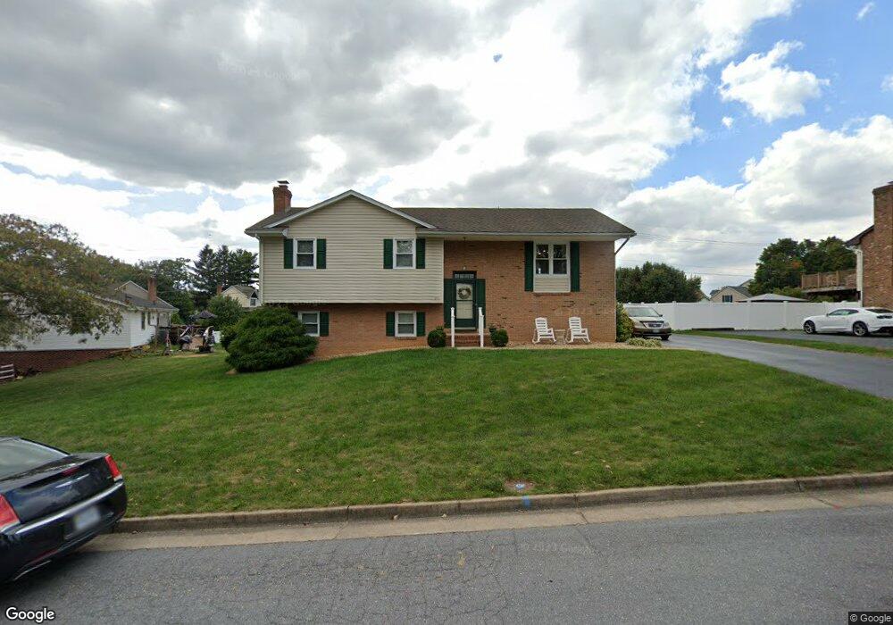 971 Wrenway Dr, Harrisonburg, VA 22802 - photo 1