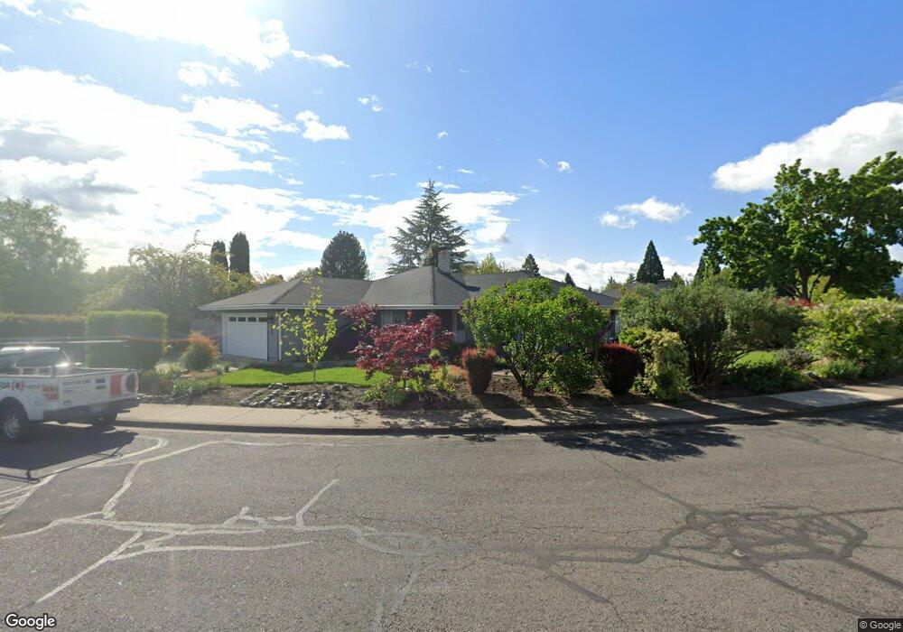 913 Pittview Ave, Central Point, OR 97502 - photo 1