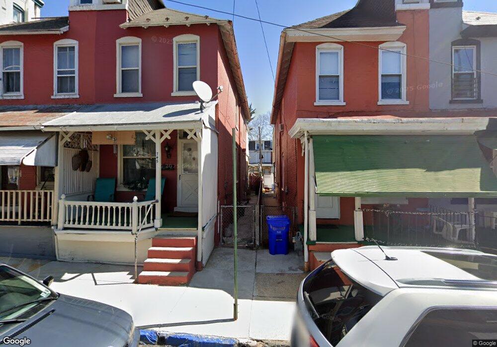 745 Pear St, Reading, PA 19601 - photo 1