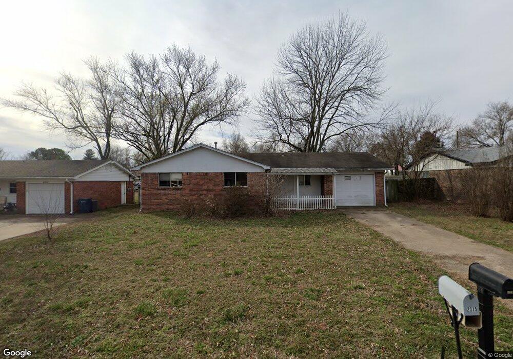 2312 W Alpine Cir, Siloam Springs, AR 72761 - photo 1