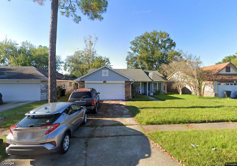 1505 Admiral Nelson Dr, Slidell, LA 70461 - photo 1