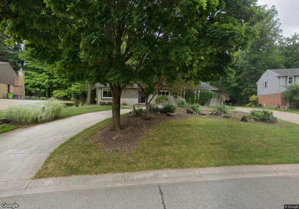 6064 Glen Eagles Dr, West Bloomfield, MI 48323 - photo 1