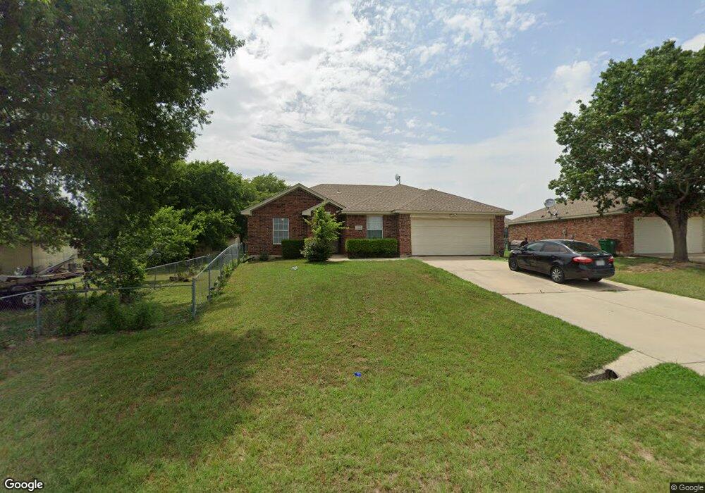 1621 Chenoweth St, Decatur, TX 76234 - photo 1