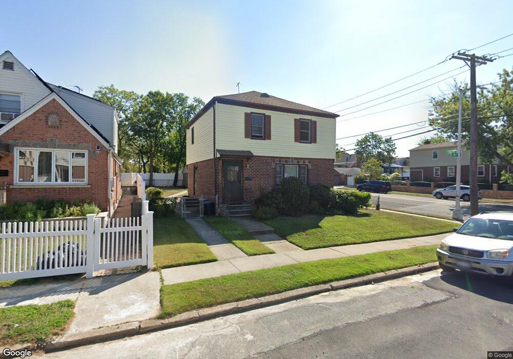 5649 190th St, Fresh Meadows, NY 11365 - photo 1