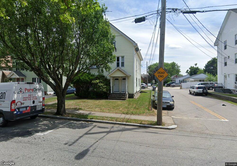 877 Roosevelt Ave, Pawtucket, RI 02860 - photo 1