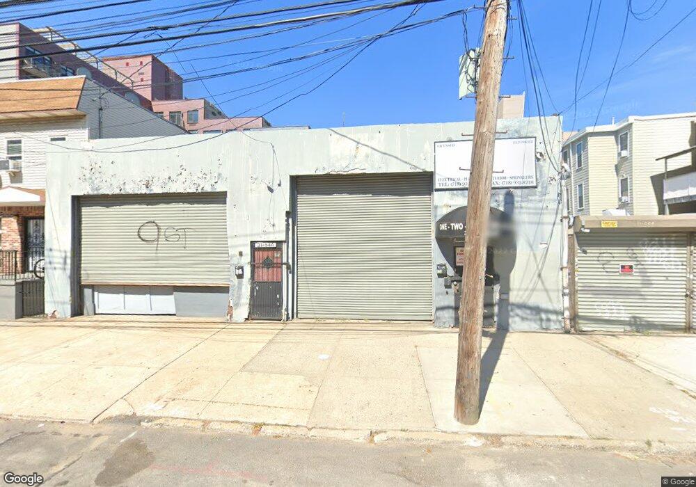 3154 12th St, Long Island City, NY 11106 - photo 1