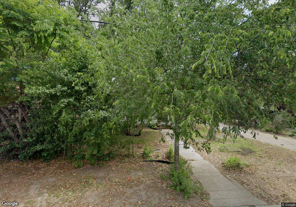 206 E Huntington St, Beeville, TX 78102 - photo 1