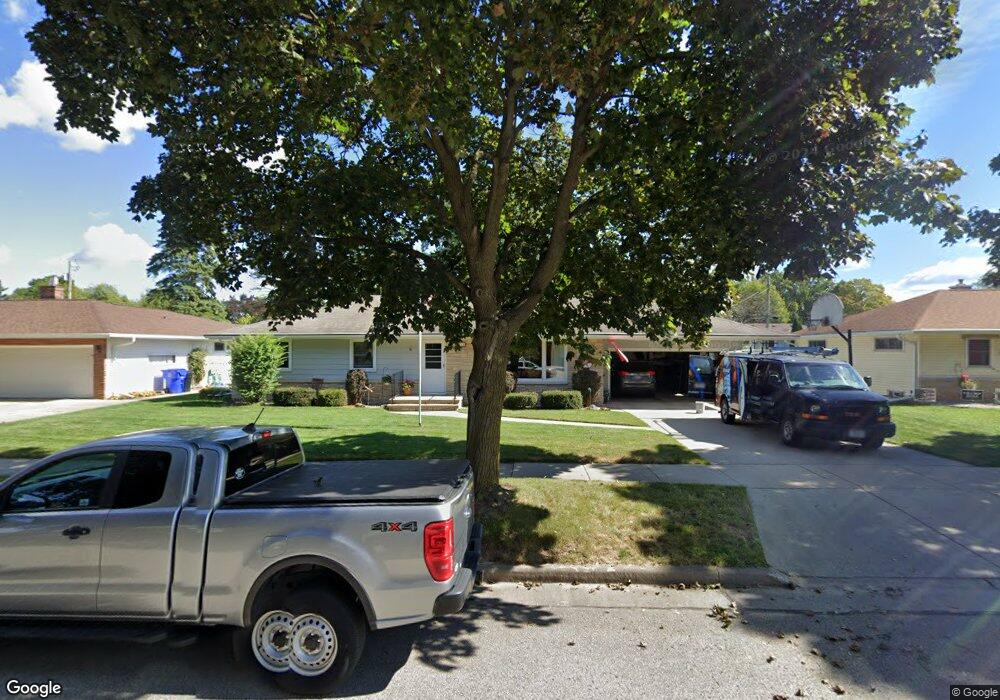 1754 N Gillett St, Appleton, WI 54914 - photo 1