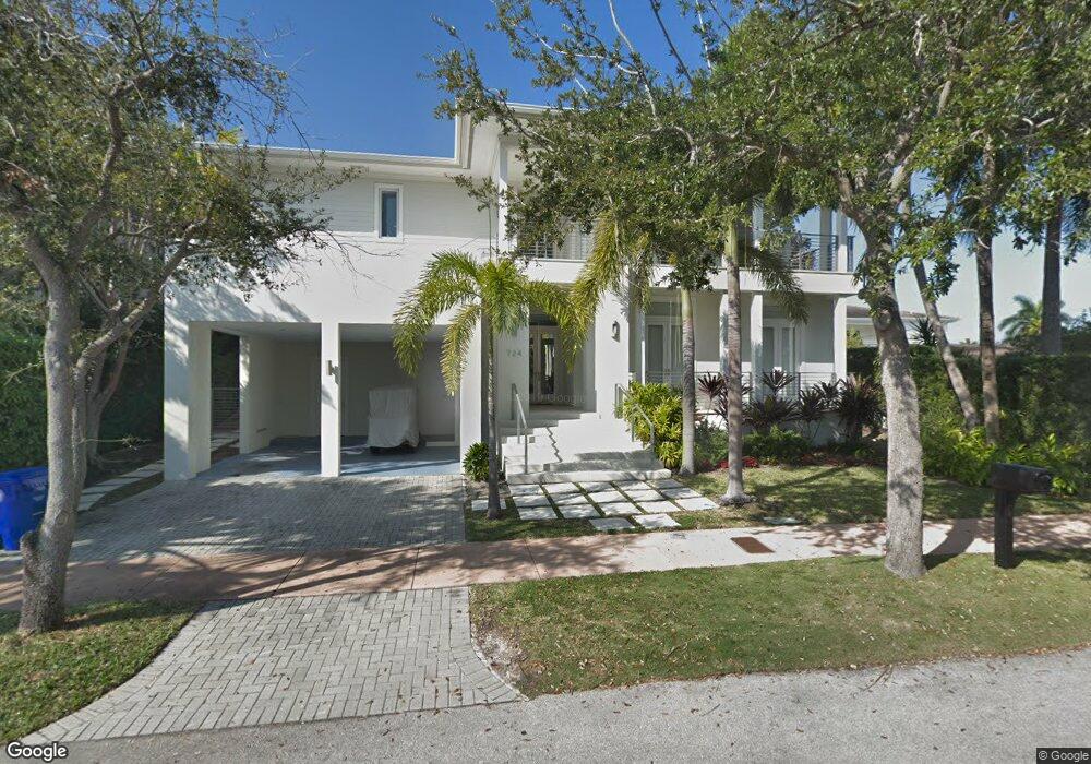 724 Woodcrest Rd, Key Biscayne, FL 33149 - photo 1