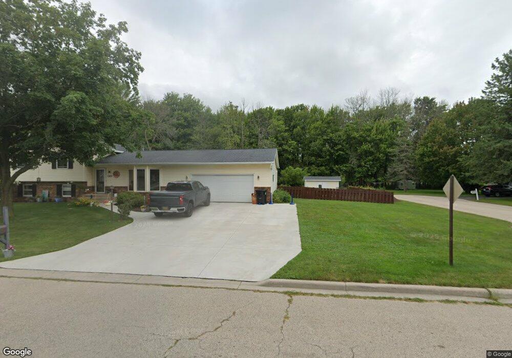 1400 42nd Ave, Menominee, MI 49858 - photo 1